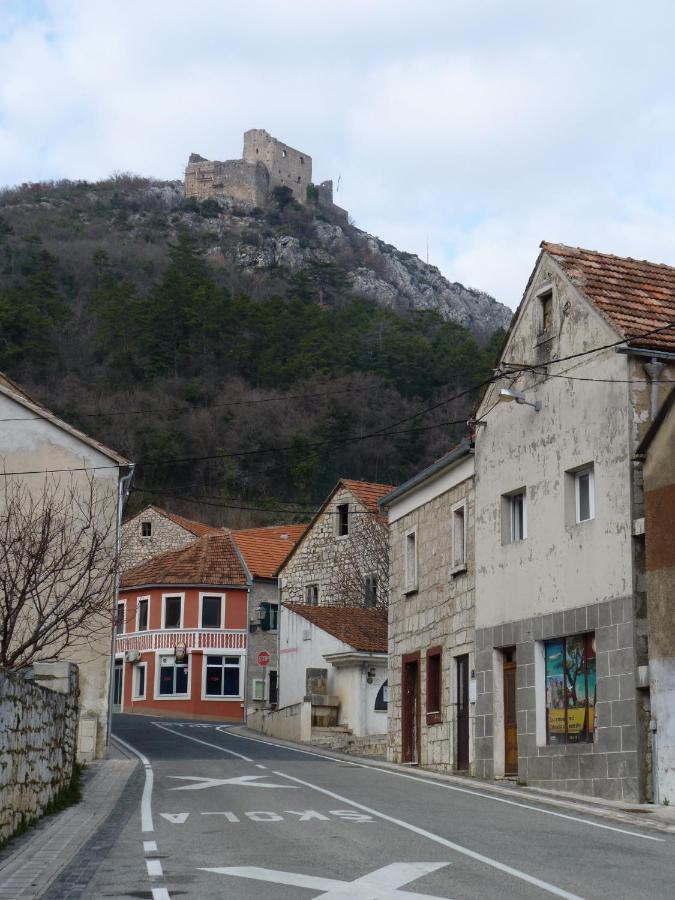 Villa Kuca Za Odmor Varos Vrlika Exterior foto
